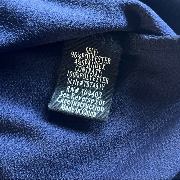 Flower & Feather Women's Short Sleeve Shirt Blouse Pompom Sleeves Navy Medium - Picture 5 of 7